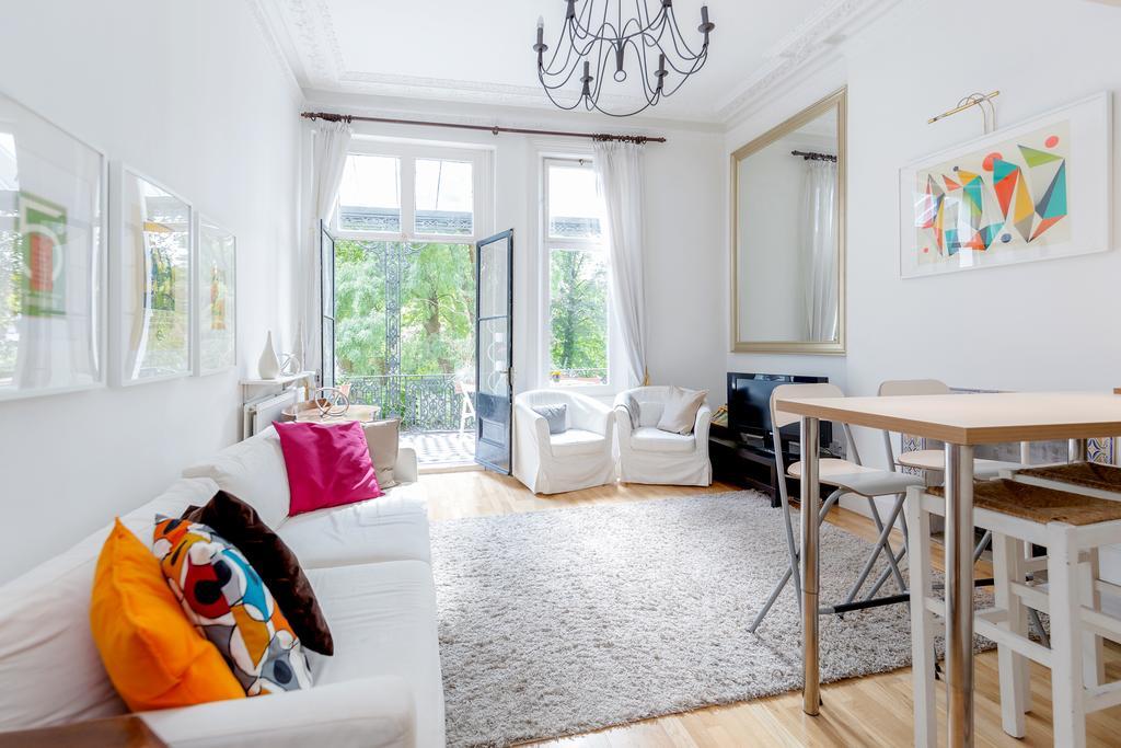 Earls Court Apartments By Basetogo London Kültér fotó